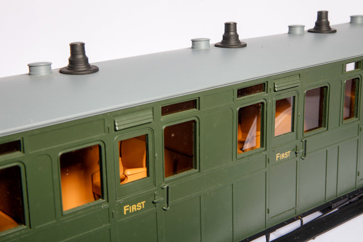 L &amp; B Composite coach Accucraft