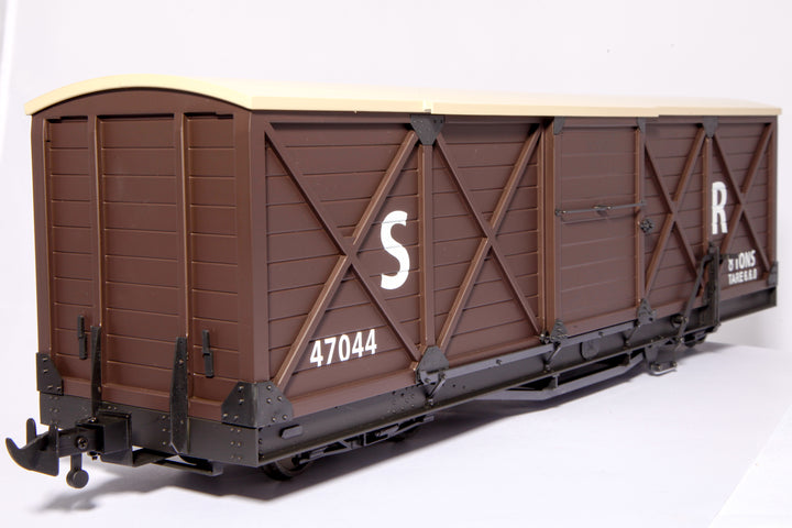 Lynton &amp; Barnstaple ‘Howard’ bogie goods van Accucraft R19-25A