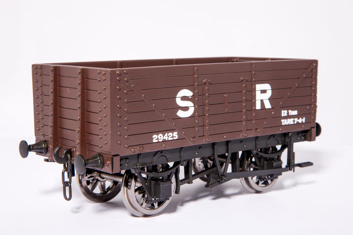 1:32 Scale RCH Seven Plank Wagon Accucraft