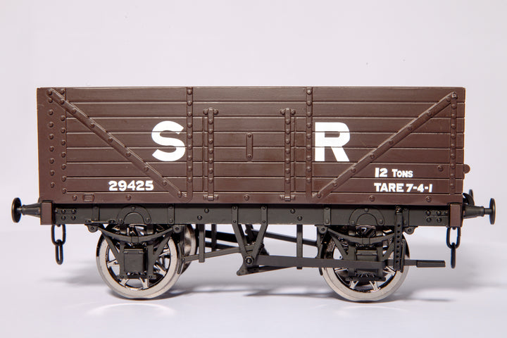 1:32 Scale RCH Seven Plank Wagon Accucraft