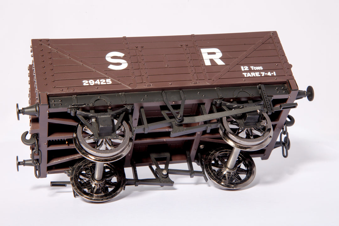1:32 Scale RCH Seven Plank Wagon Accucraft