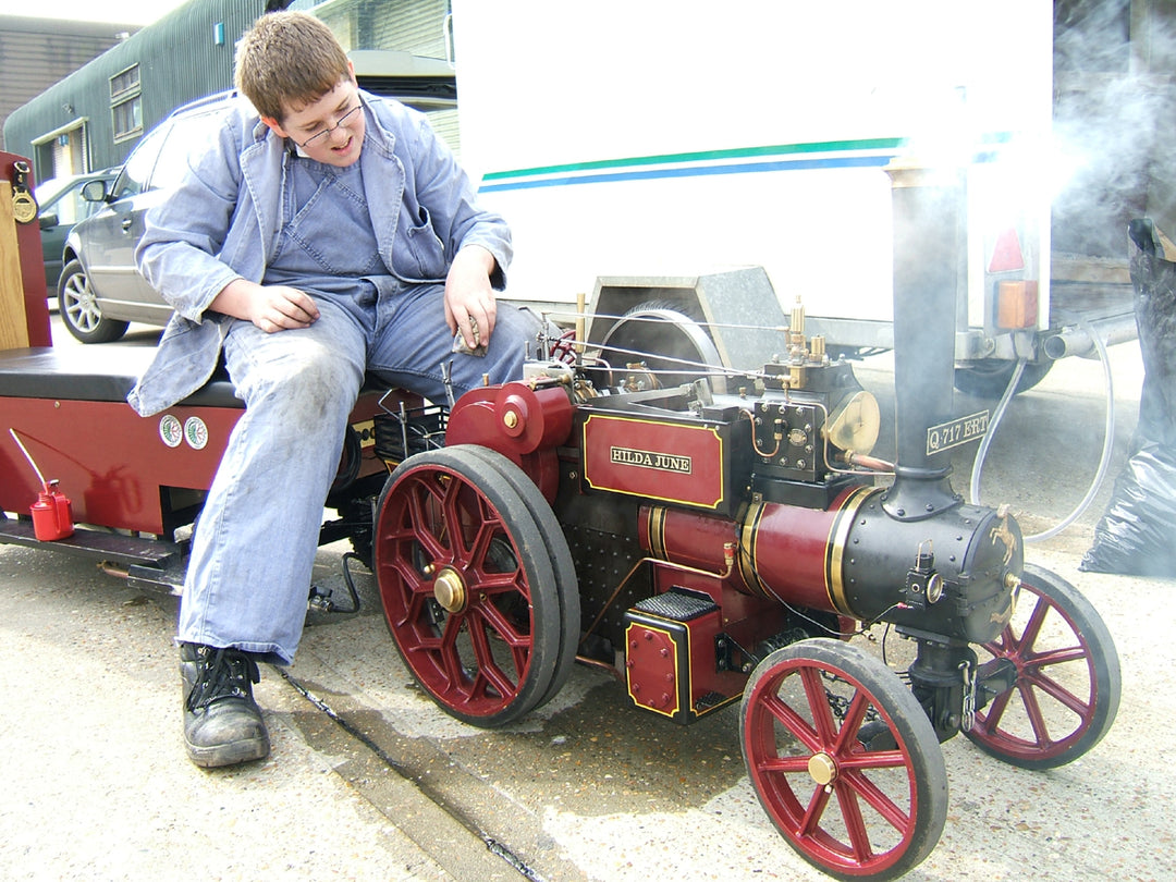 Maxitrak 3" Scale Aveling &amp; Porter Road Tractor