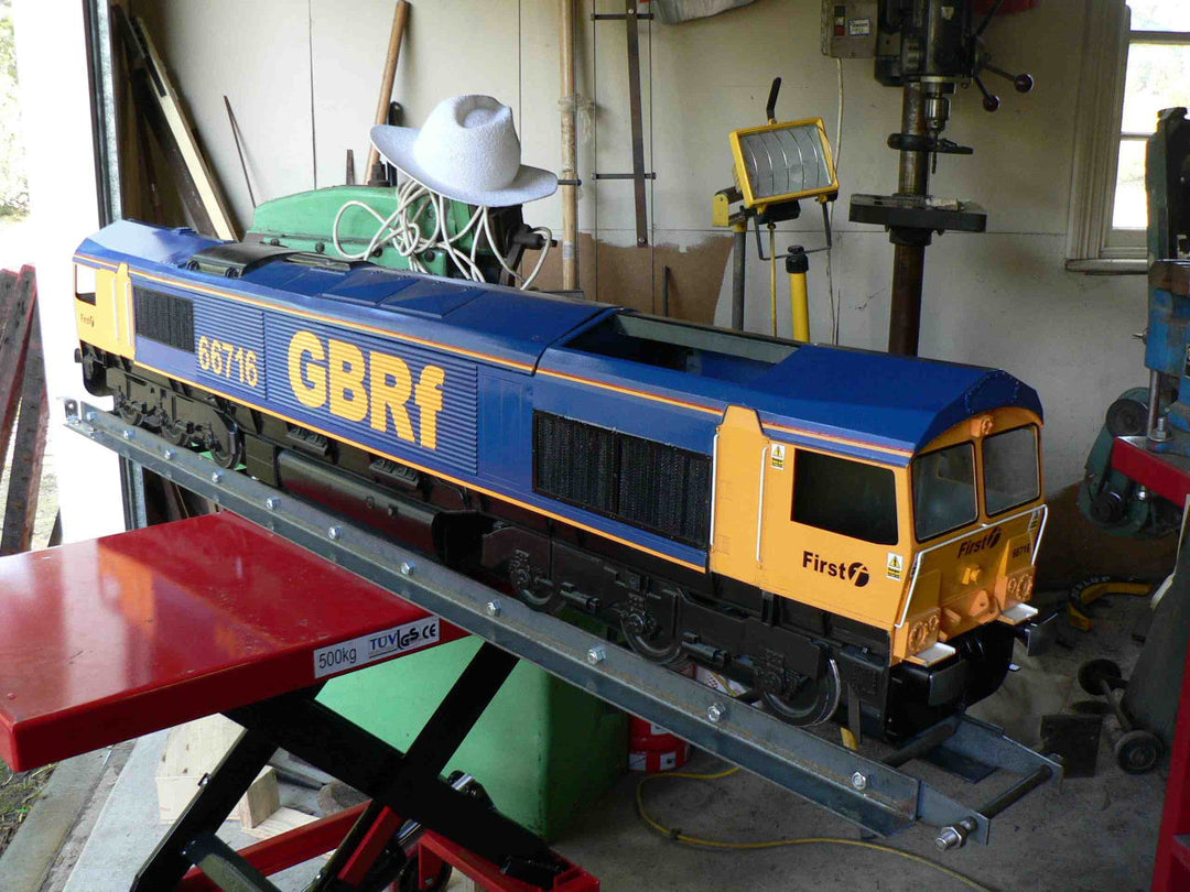 Maxitrak 5" Class 66-59 battery electric locomotive