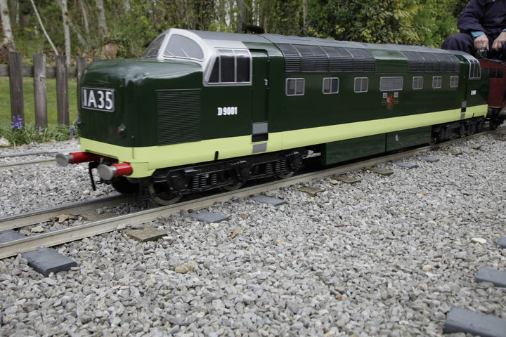 Maxitrak 7 1/4" Gauge Class 55 Deltic battery electric locomotive
