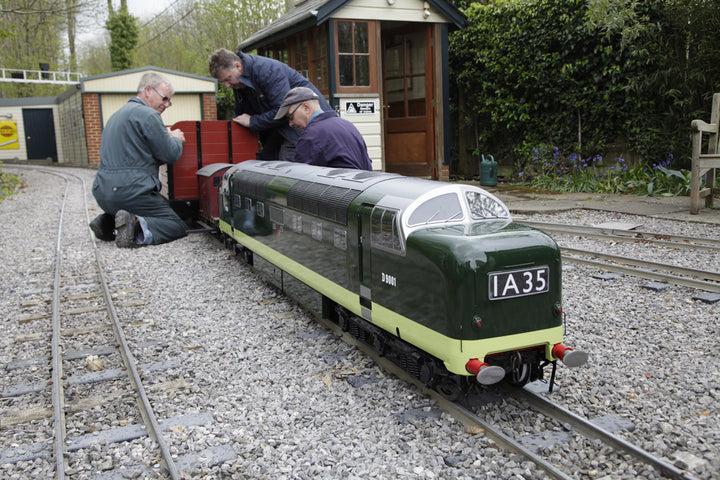 Maxitrak 7 1/4" Gauge Class 55 Deltic battery electric locomotive
