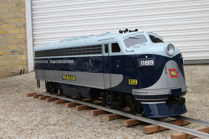 Maxitrak 5" Gauge E.M.D F7 battery electric locomotive