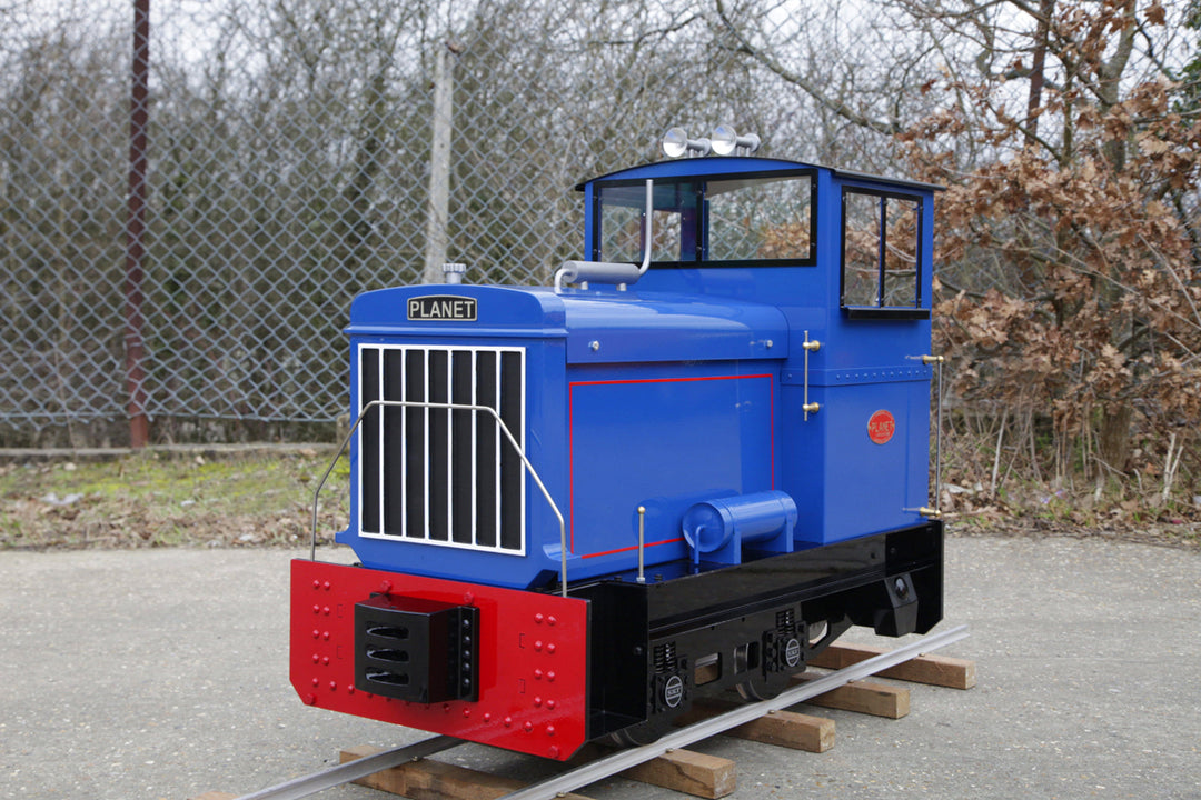Maxitrak 7 1/4" Gauge Planet II battery electric locomotive