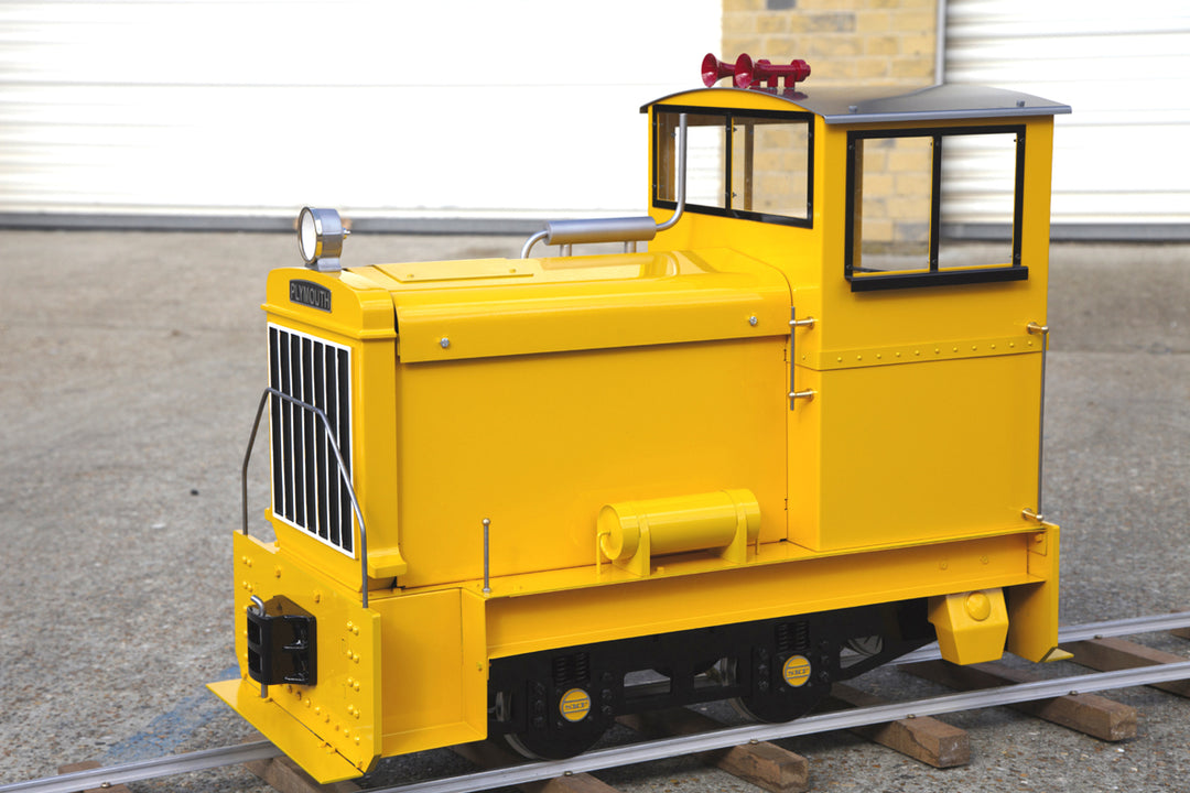 Maxitrak 7 1/4" Gauge Plymouth II battery electric locomotive