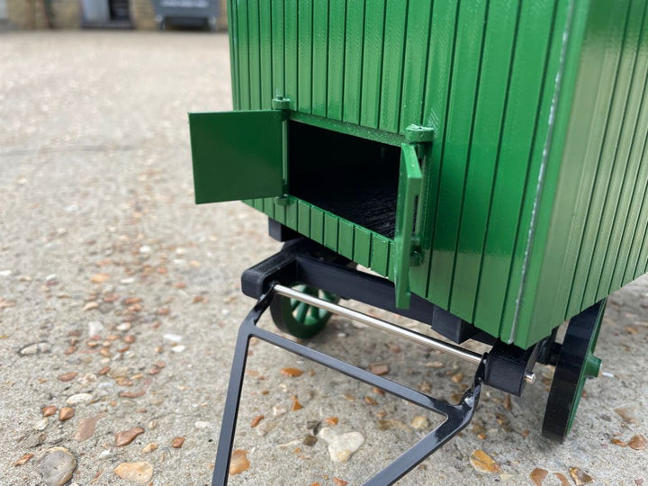 Maxitrak 3/4" Scale Living Van
