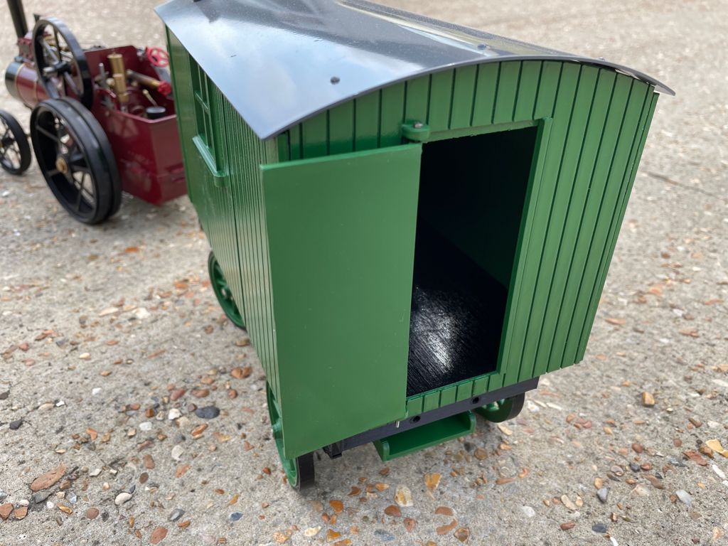 Maxitrak 3/4" Scale Living Van