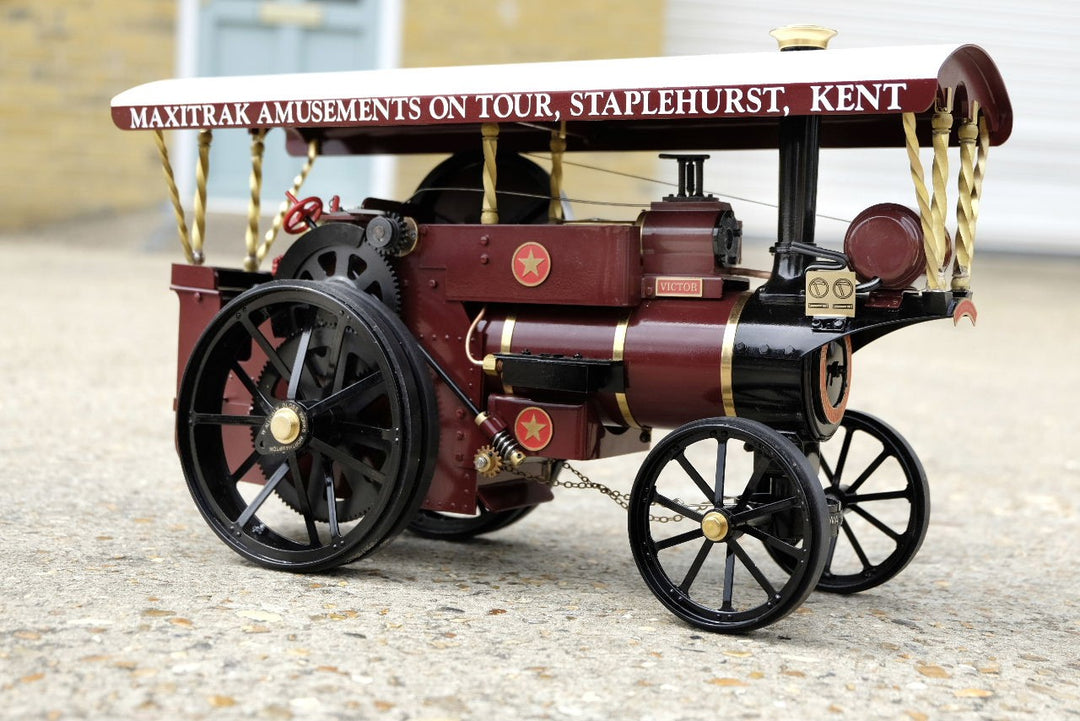 ALLCHIN 3/4" Scale Showman maroon right